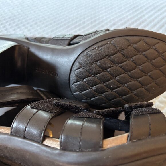 Aravon Women's Gladiator Heels - Picture 5 of 5